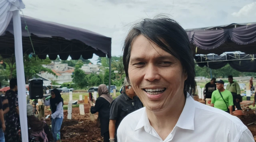 5 Potret Once Mekel Kenang Sosok Mertuanya Totok Sardjan: Lembut dan Cinta Keluarga